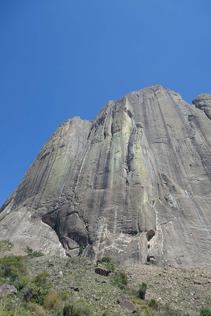 Tsaranoro, Madagascar, Tobias Wolf, Chris-Jan Stiller - The East Face of Tsaranoro Be, Tsaranoro massif, Madagascar which also hosts Making the first ascent of 'Lalan’i Mpanjaka' (09/2017 Tobias Wolf, Chris-Jan Stiller)