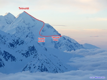 Caucasus massif skiing, Miroslav Peťo, Maroš Červienka - Tetnuldi (4858 m) SW Ridge, Caucasus (Traynard S4/S5, E3, 40-50° on 600 m, lower part up to 40°, 1100 vertical meters down to Kasebi glacier)