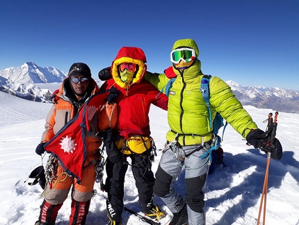 Gyanjikhang Peak, Himalaya: nuova via per Montanari e gli Sherpa