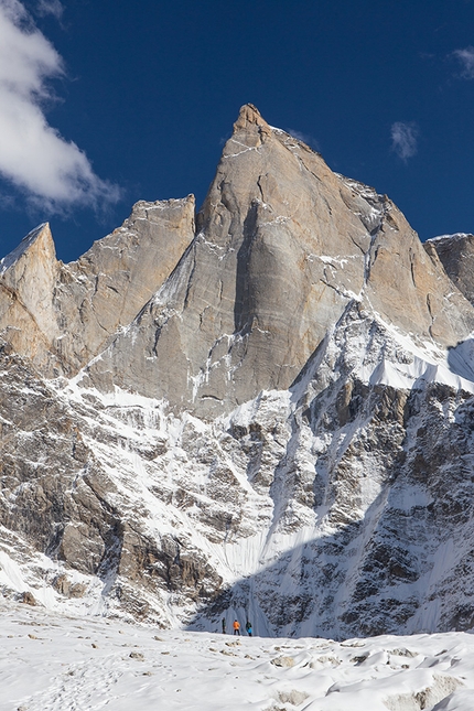 Cerro Kishtwar, Himalaya, Thomas Huber, Stephan Siegrist, Julian Zanker - Thomas Huber, Stephan Siegrist & Julian Zanker in front of their big adventure, the north-west face of Cerro Kishtwar.