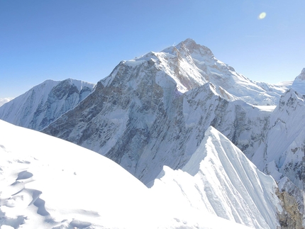 Phungi Peak, Himalaya, Nepal, Yury Koshelenko, Aleksei Lonchinskii - La mattina del 29 ottobre, durante la prima salita del Phungi Peak (6538 m), Himalaya, Nepal (Yury Koshelenko, Aleksei Lonchinskii)