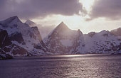 Isole Lofoten Scialpinismo in Norvegia - Panorama nei pressi di Reine, ideale per lo scialpinismo