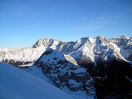 Alpi Giulie: scialpinismo in Friuli  - Panorama sul gruppo del Montasio.