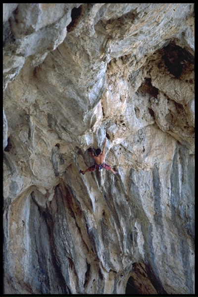 El Chorro, Spagna - Massimo da Pozzo su Danza agresiva (7a+ o 7b+ lunga) a La Cueva (Archidona)
