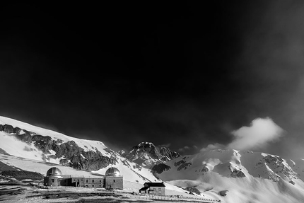 L’idea della Montagna, il Gran Sasso e le foto di Luigi Tassi - Il Corno Grande, Monte Aquila e l’osservatorio astronomico di campo Imperatore