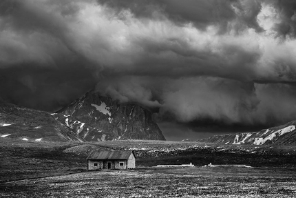 L’idea della Montagna, il Gran Sasso e le foto di Luigi Tassi - Campo Imperatore: la quiete dopo la tempesta