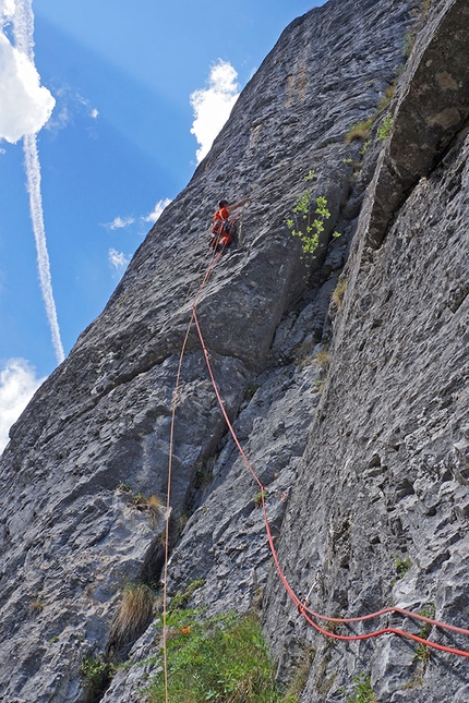 Cima Cee, Dolomiti del Brenta - Rolando Larcher in apertura del 4° tiro di Silverado