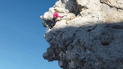 Peschio della Cornacchia, Dry Pride - Angelika Rainer chiude la via al meeting di arrampicata dry tooling Dry Pride a Peschio della Cornacchia, Lazio