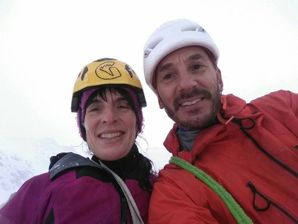 Erzurum, Turchia, Festival di arrampicata su ghiaccio - Anna Torretta e Jeff Mercier dopo aver salito le cascate di ghiaccio Cetin e Knockout durante il Festival di arrampicata su ghiaccio 2018 a Erzurum in Turchia