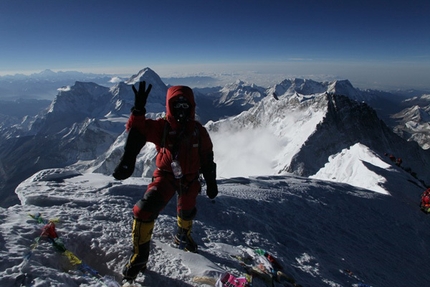 Simone Moro - Simone Moro on the summit of Everest