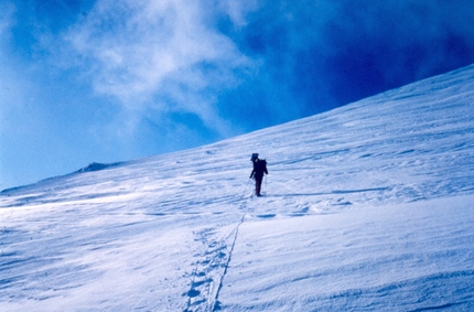 Monte Sarmiento - Ragni di Lecco 1986 - Verso la parete nord