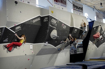 Bouldering World Cup 2007: Fischhuber and Shalagina win in Hall