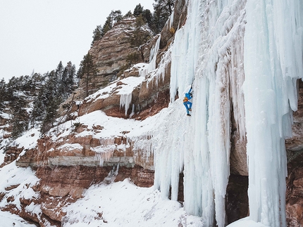 Martin Dejori, Janluca Kostner - Martin Dejori e Janluca Kostner sulle meravigliose cascate di ghiaccio di Bletterbach