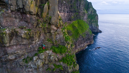 Yuji Hirayama, James Pearson, Cedar Wright, Faroe Islands - James Pearson, Yuji Hirayama and Cedar Wright climbing up Cape Enniberg, Faroe Islands