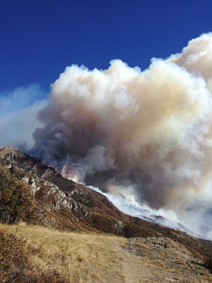 Falesia Cateissard, Val di Susa - Il fuoco avanza... incendi 2017 in Val Susa