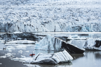 Banff Mountain Film Festival World Tour Italy 2018 - Why di Hugo Clouzeau. Un gruppo di kayaker francesi viaggia in Islanda cercando la risposta a un’unica domanda: perché?