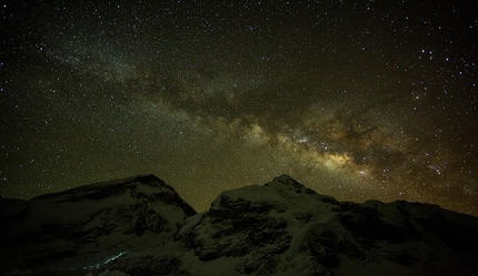 Everest time lapse, il film di Elia Saikaly