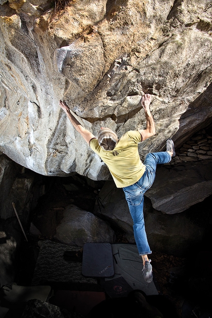 Cresciano bouldering - Cresciano: Pietro Chiaromonte climbing Frank’s wild year 8A