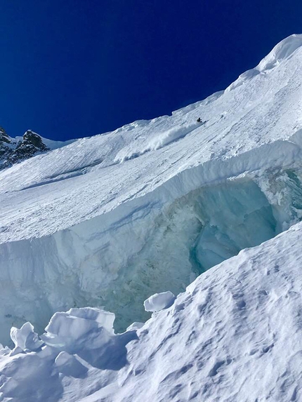 Jonathan Charlet, Christophe Henry, Triolet, Mont Blanc - Triolet North Face descended by Jonathan Charlet (ski) and Christophe Henry (snowboard) on 18/04/2018