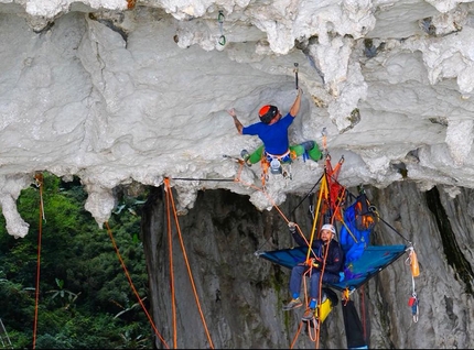 Edu Marin, Grand Arch, Getu, Cina - Edu Marin tenta Valhalla, il suo nuovo mega progetto di arrampicata sportiva sul Grande Arco a Getu in Cina
