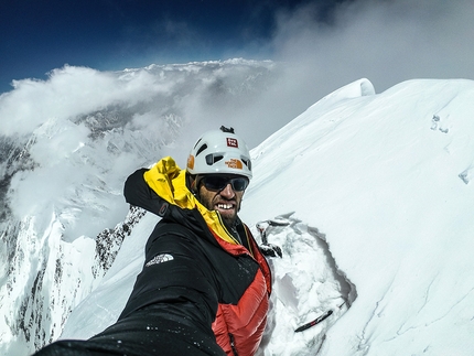 Hansjörg Auer, Lupghar Sar Solo Expedition - Hansjörg Auer on the summit of Lupghar Sar West at 11:30 on 07/07/2018 after having climbed the virgin West Face