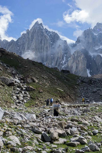 Tagas Valley, Karakorum, Nicolas Favresse, Mathieu Maynadier, Carlos Molina, Jean-Louis Wertz - Uexplored mountains in the Tagas Valley, Karakorum, Pakistan