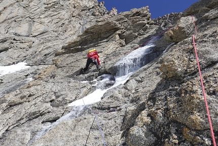 Perfect Storm, big new climb on Mont Blanc by Simon Richardson and Michael Rinn