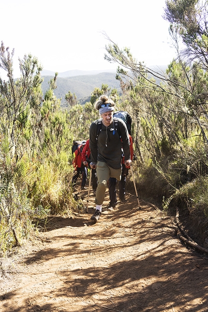 Tom Belz Kilimangiaro - Tom Belz durante la sua salita del Kilimangiaro