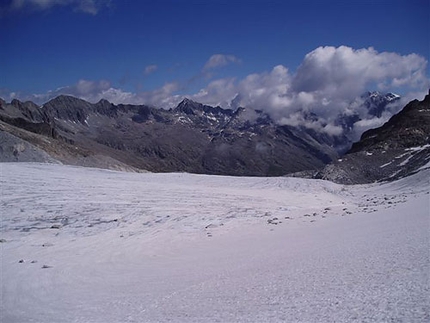 Adamello Val Camonica mountaineering - Adamello: Cima Payer seen from the glacier