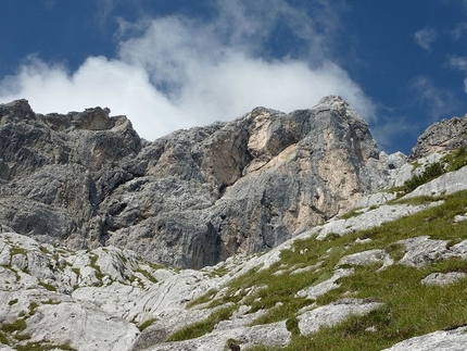 Croda Granda, Pale di San Martino, Dolomiti - Sulla “Via della rampa”, parete Est Croda Granda (Pale di San Martino, Dolomiti)