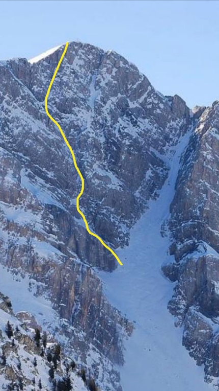 Marguareis, Enrico Sasso - Il tracciato di Rose, aperta da Enrico Sasso in solitaria sulla parete nord di Marguareis il 11/12/2018 (ED, 380m, WI4, M7)
