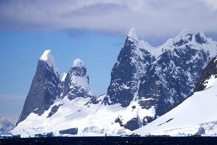 Progetto Antartide, Manuel Lugli - Antartide: Denti di Unas