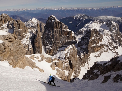 Brenta Dolomites Cima Tosa East Face ski descent by Luca and Roberto Dallavalle