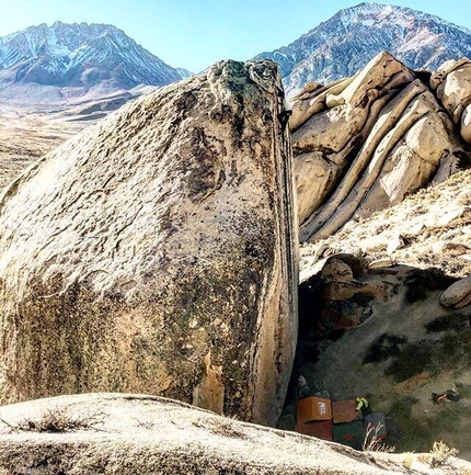 Too Big to Flail, Buttermilks, Bishop - Too Big to Flail (V10/5.13d) the super highball at Bishop, USA established in 2012 by Alex Honnold. Pictured here Fabian Buhl during his 2017 ascent