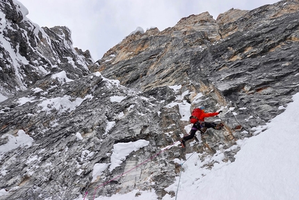 Canada’s Mount Fay East Face finally climbed by Brette Harrington, Luka Lindič, Ines Papert