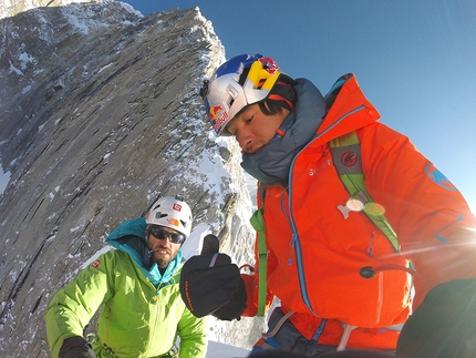 David Lama, Hansjörg Auer - David Lama e Hansjörg Auer. I due alpinisti austriaci sarebbero dati per dispersi sotto una valanga sulle Montagne Rocciose in Canada. Nella foto sono sulla cresta SE di Annapurna III in Nepal il 29 aprile 2016