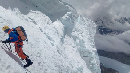 Chamlang Nepal, Márek Holeček, Zdeněk Hák - Chamlang NW Face: Márek Holeček climbing virgin terrain