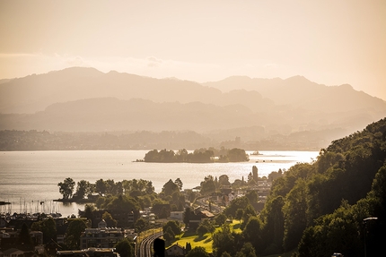 Svizzera a piedi - Estate in Svizzera: Ufenau, la più grande isola della Svizzera non connessa a terra ferma con un ponte