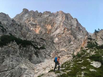 Silvo Karo, Luka Lindič, Siroka peč - Silvo Karo and Luka Lindič making the first ascent of their new route up Široka peč in Slovenia (12/08/2019)