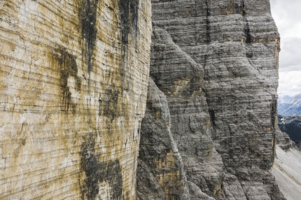 Dani Arnold - A small white dot in a sea of limestone: Dani Arnold climbing the Comici - Dimai route up Cima Grande di Lavaredo, Tre Cime di Lavaredo, Dolomites, in 46 minutes and 30 seconds