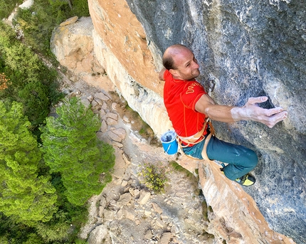 Cédric Lachat, La Rambla, Spagna - Cédric Lachat climbing La Rambla 9a+ at Siurana in Spain