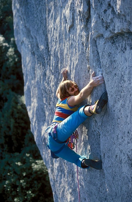 Heinz Mariacher - Heinz Mariacher climbing his Super Swing at the crag Swing Area, Arco, 1983