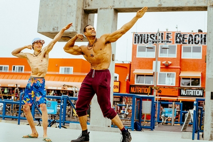 Alexander Megos - Alexander Megos dimostra come si fa a Muscle Beach, Los Angeles
