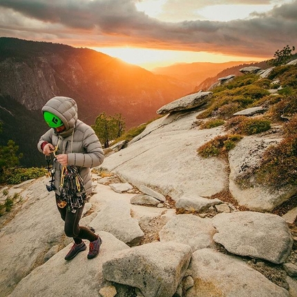 The Nose El Capitan Yosemite - Barbara Zangerl in cima a The Nose, El Capitan, Yosemite dopo aver salito la via in libera in 6 giorni nell'autunno 2019 con Jacopo Larcher