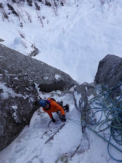 Val Bregaglia, Switzerland - Natascha Knecht making the first ascent of Un poco Mondo up Al Balzet, Val Bregaglia, Switzerland, with Marcel Schenk (14/12/2019)