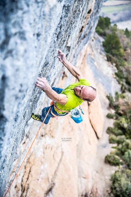 Cédric Lachat sends sixth 9a+, Pachamama at Oliana