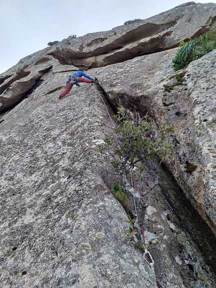 Sardegna: nuove vie d'arrampicata a Baunei e in Gallura