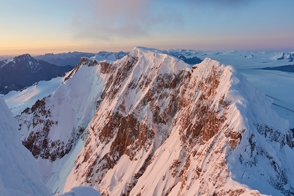 Fabian Buhl Cerro Torre paraglider - Cerro Torre & Fabian Buhl: beautiful view onto Adelas