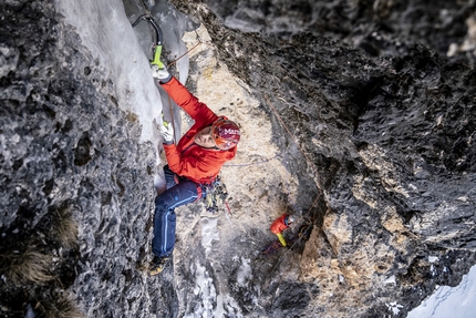 Gardena Pass, Dolomites - Albert Leichtfried climbing Full Contact up Murfrëitturm (Sella, Dolomites), first ascended with Benedikt Purner 