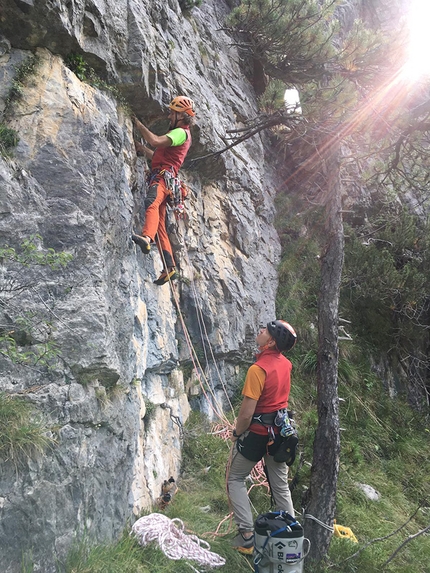 Campanile del Rifugio: due vie d'arrampicata di Ruggero Corà nelle Dolomiti Friuliane